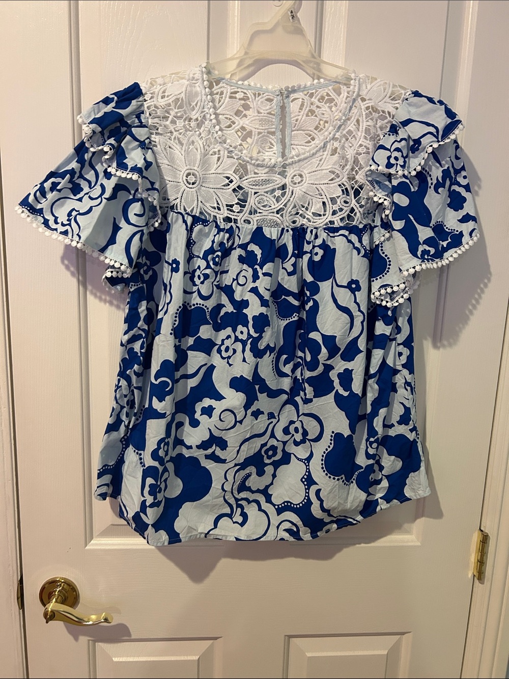Sugarlips Women's Blue and White Lace Yoke Floral Peasant Top